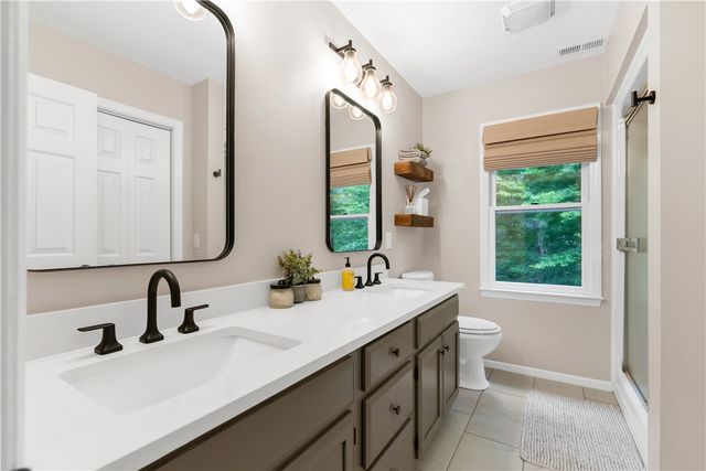 305 Bent Oak Lane, Central, SC 29630