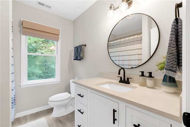 305 Bent Oak Lane, Central, SC 29630