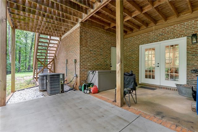305 Bent Oak Lane, Central, SC 29630