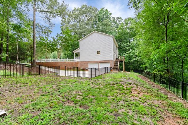 305 Bent Oak Lane, Central, SC 29630