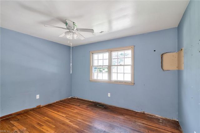 211 Mona DR, Newport News, VA 23608