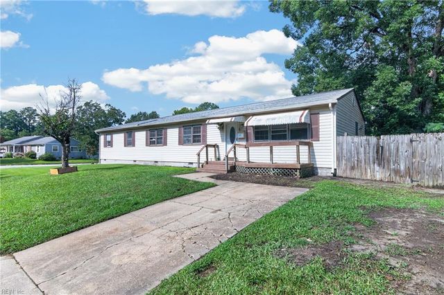 211 Mona DR, Newport News, VA 23608