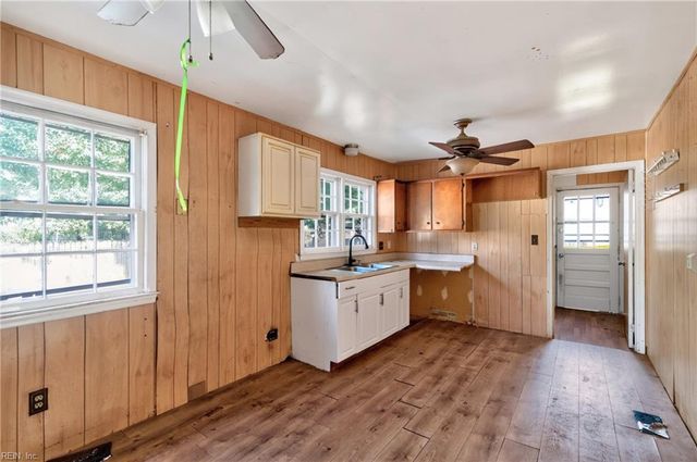 211 Mona DR, Newport News, VA 23608