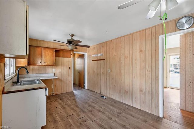 211 Mona DR, Newport News, VA 23608