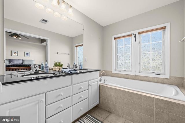 175 GREAT LAUREL SQ SE, Leesburg, VA 20175