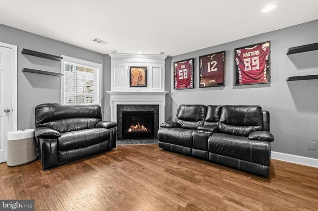 175 GREAT LAUREL SQ SE, Leesburg, VA 20175