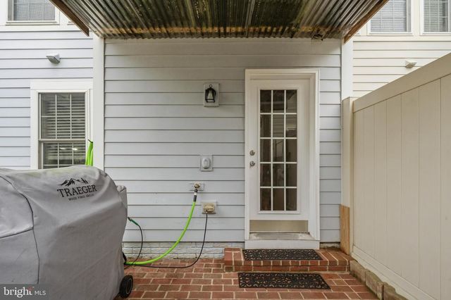 175 GREAT LAUREL SQ SE, Leesburg, VA 20175