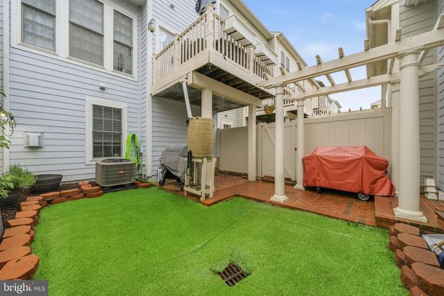 175 GREAT LAUREL SQ SE, Leesburg, VA 20175