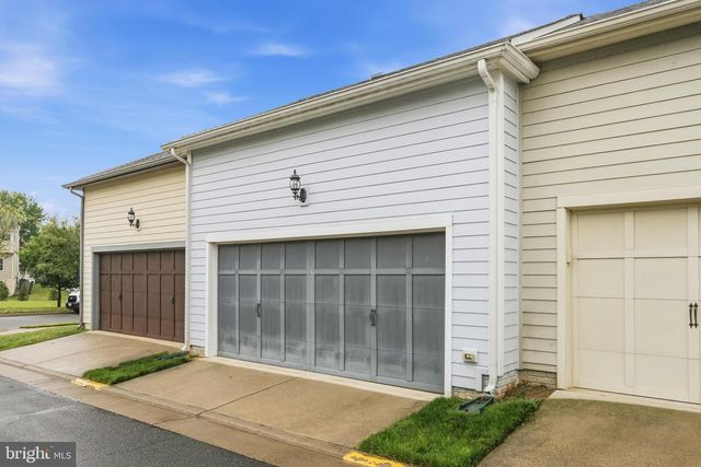 175 GREAT LAUREL SQ SE, Leesburg, VA 20175