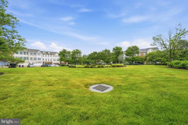 175 GREAT LAUREL SQ SE, Leesburg, VA 20175