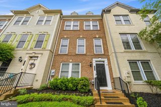175 GREAT LAUREL SQ SE, Leesburg, VA 20175