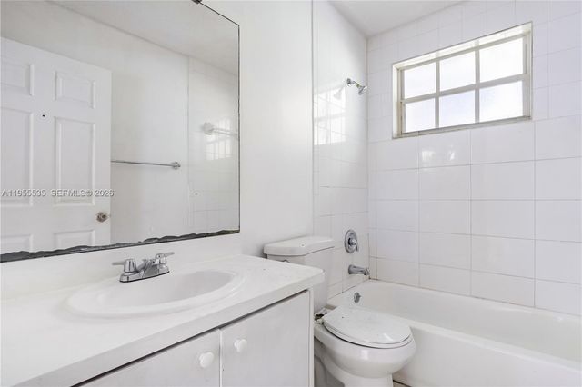 415 N 60th Way 1, Hollywood, FL 33024