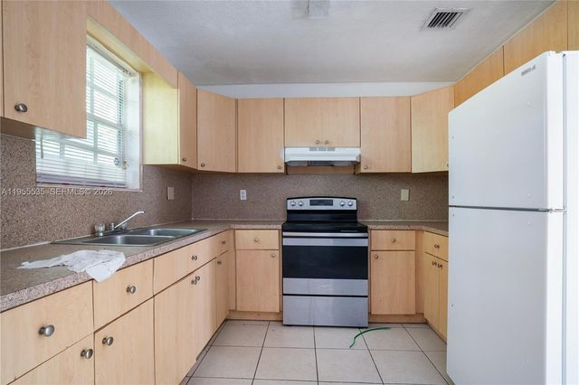 415 N 60th Way 1, Hollywood, FL 33024