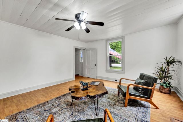 108 N Poinsett Highway, Travelers Rest, SC 29690