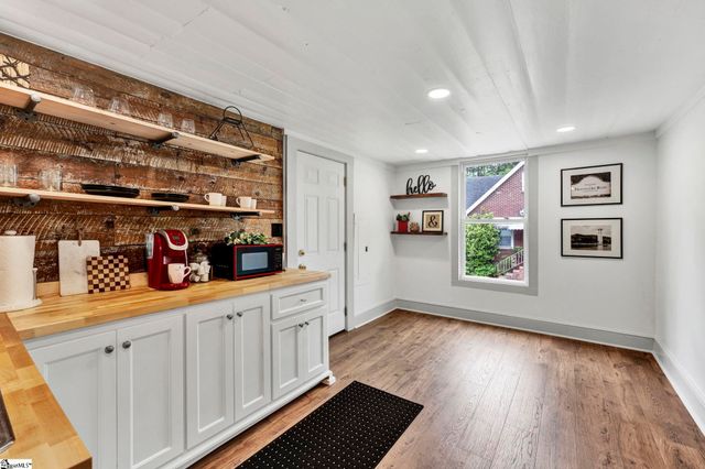 108 N Poinsett Highway, Travelers Rest, SC 29690