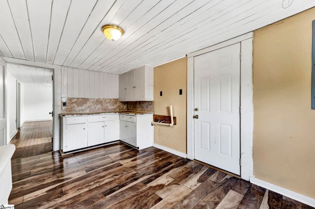 108 N Poinsett Highway, Travelers Rest, SC 29690