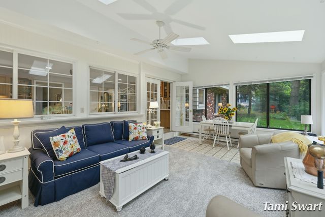 17484 Beech Hill Drive, Grand Haven, MI 49417