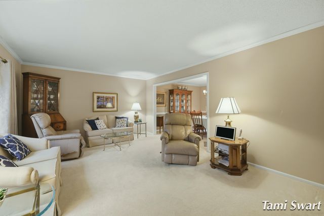 17484 Beech Hill Drive, Grand Haven, MI 49417