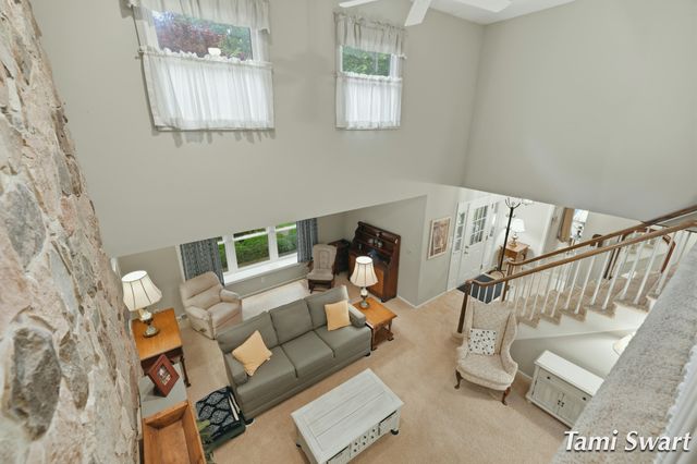 17484 Beech Hill Drive, Grand Haven, MI 49417