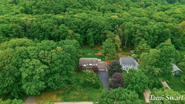 17484 Beech Hill Drive, Grand Haven, MI 49417