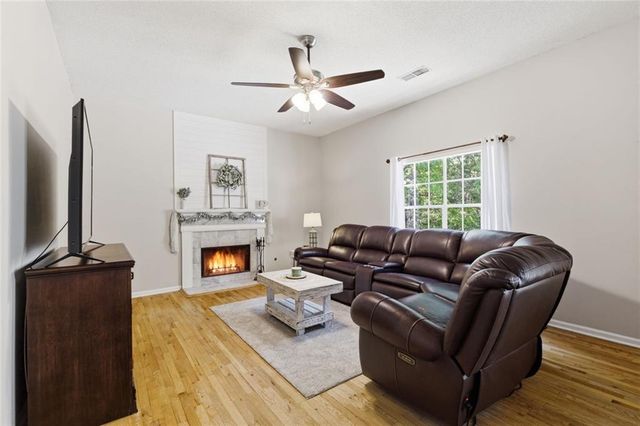 1880 Rocksram Drive, Buford, GA 30519