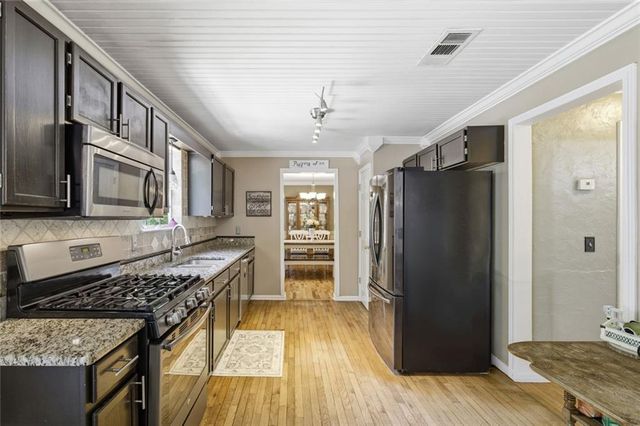 1880 Rocksram Drive, Buford, GA 30519