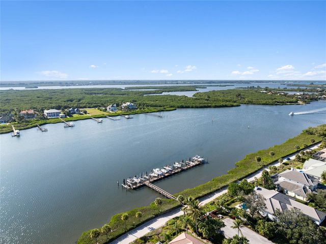 889 ISLAND CLUB SQUARE, Vero Beach, FL 32963