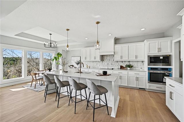 5021 Bradshaw Street, Shawnee, KS 66216