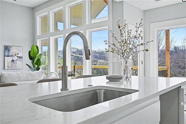 5021 Bradshaw Street, Shawnee, KS 66216