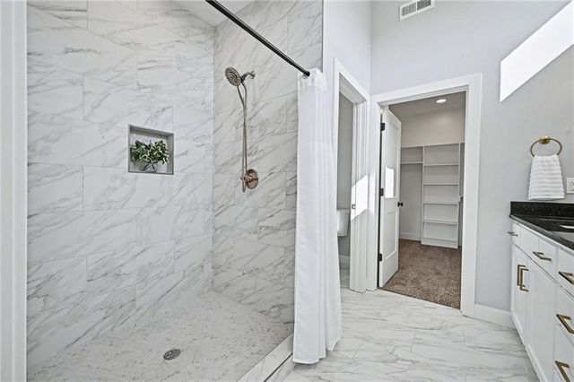 5021 Bradshaw Street, Shawnee, KS 66216