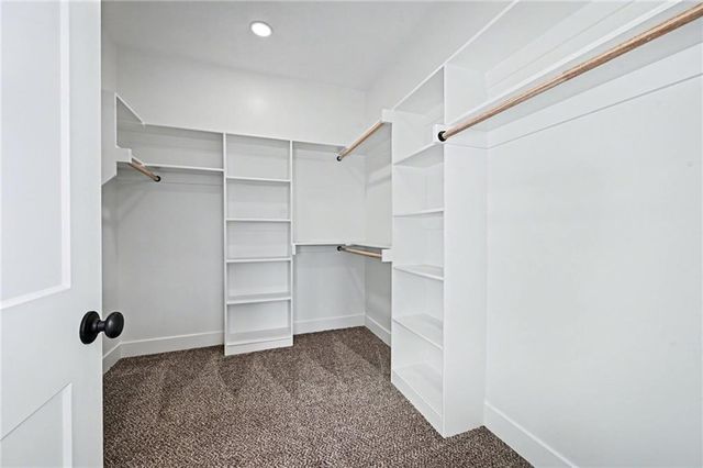 5021 Bradshaw Street, Shawnee, KS 66216