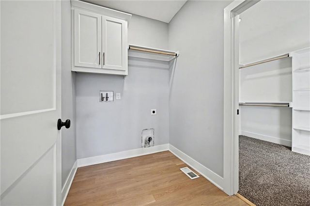 5021 Bradshaw Street, Shawnee, KS 66216