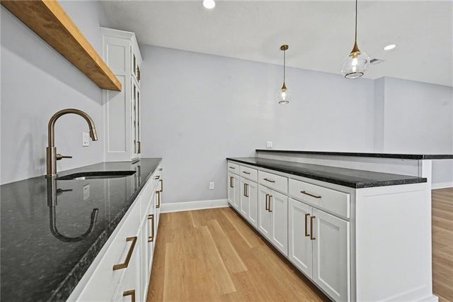 5021 Bradshaw Street, Shawnee, KS 66216