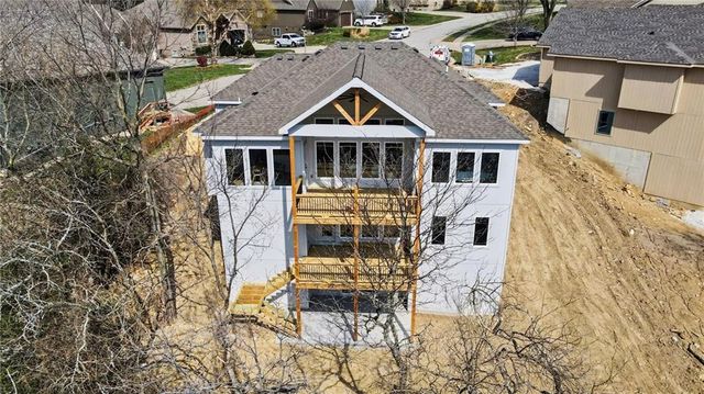 5021 Bradshaw Street, Shawnee, KS 66216