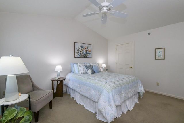 14127 W Waters WAY #14127, New Berlin, WI 53151