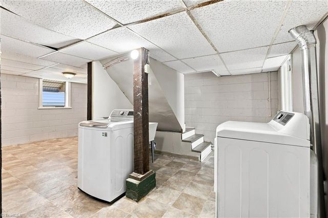 1304 Thurmond Street, Winston-salem, NC 27105