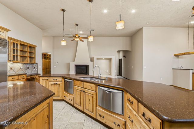 1985 Palm Canyon Drive, Las Cruces, NM 88011