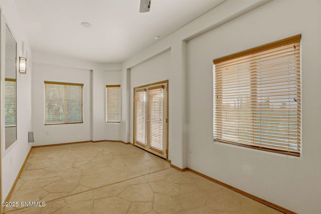 1985 Palm Canyon Drive, Las Cruces, NM 88011