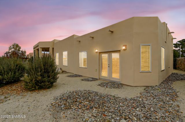 1985 Palm Canyon Drive, Las Cruces, NM 88011