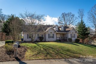 61 Locust Meadow Lane, Weaverville, NC 28787
