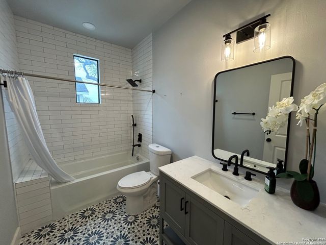 123 Fairview Ave Apt 3, San Antonio, TX 78223