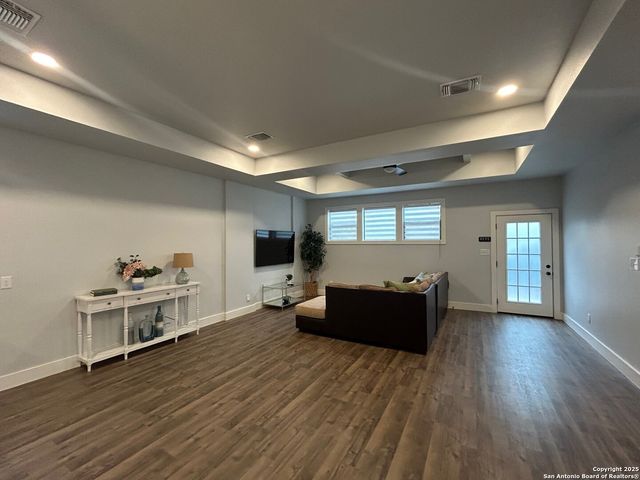 123 Fairview Ave Apt 3, San Antonio, TX 78223