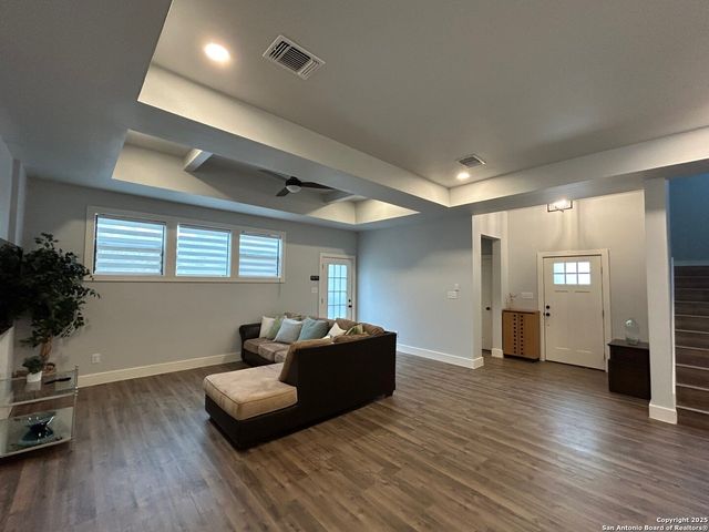 123 Fairview Ave Apt 3, San Antonio, TX 78223