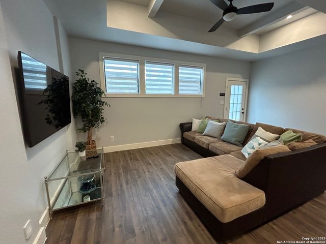 123 Fairview Ave Apt 3, San Antonio, TX 78223