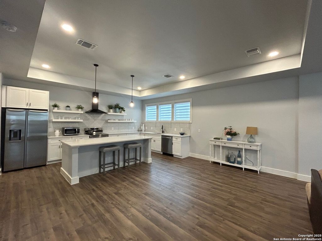 123 Fairview Ave Apt 3, San Antonio, TX 78223