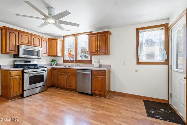 302 Washington Ave E., East Greenbush, NY 12144