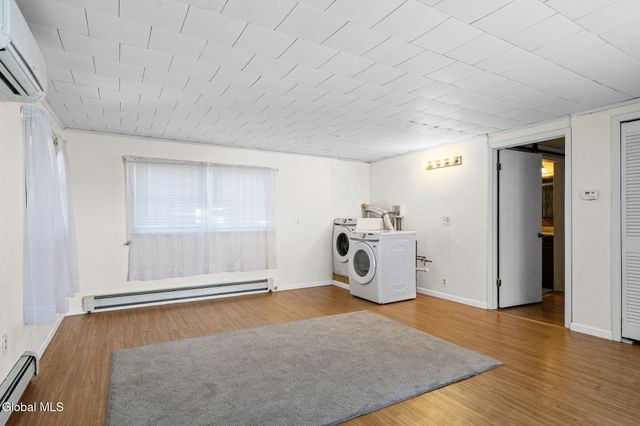 302 Washington Ave E., East Greenbush, NY 12144