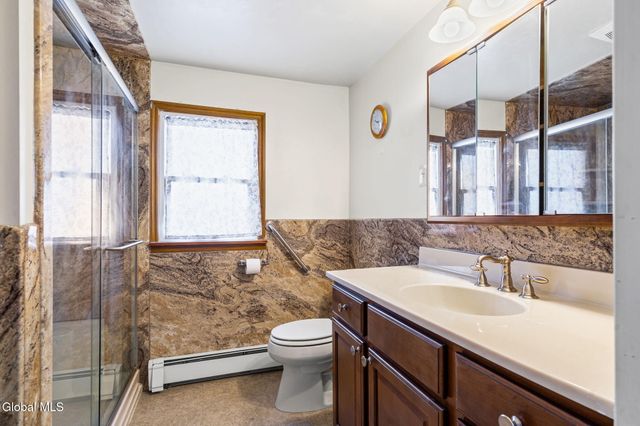 302 Washington Ave E., East Greenbush, NY 12144