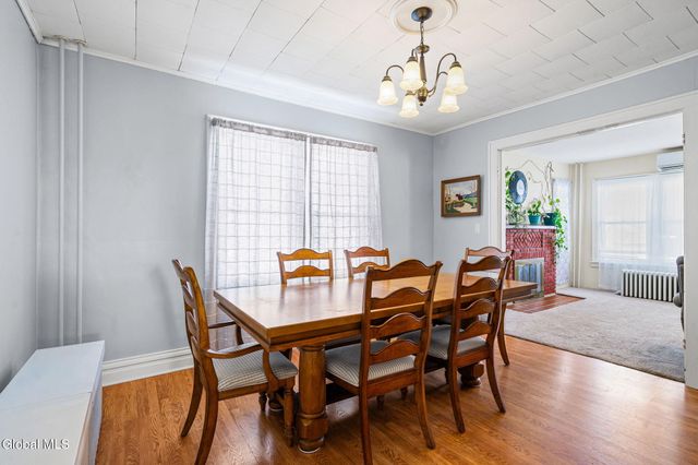 302 Washington Ave E., East Greenbush, NY 12144