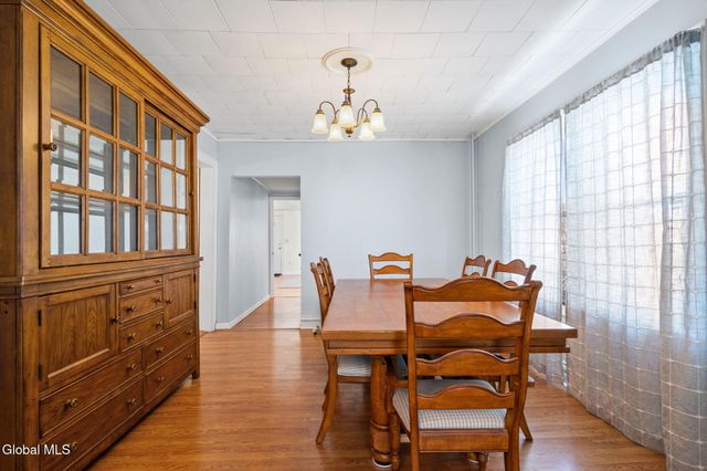 302 Washington Ave E., East Greenbush, NY 12144